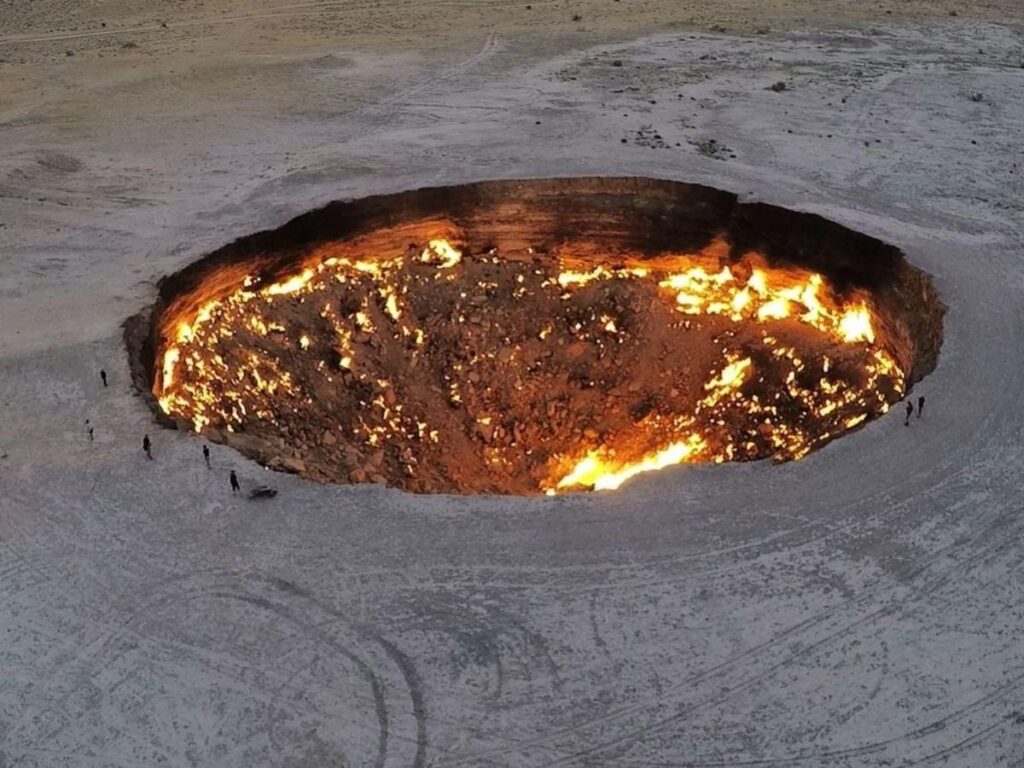 8. Gates Of Hell – Door To Hell